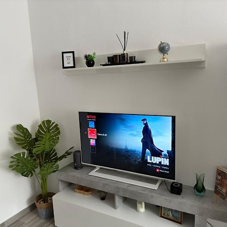 Appartement Casa Di Afi, Perfect For 4 - Kitchen - Parking - Netflix à Arona Extérieur photo